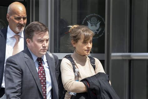 Smallville Star Allison Mack Pleads Guilty In Groups Sex Trafficking