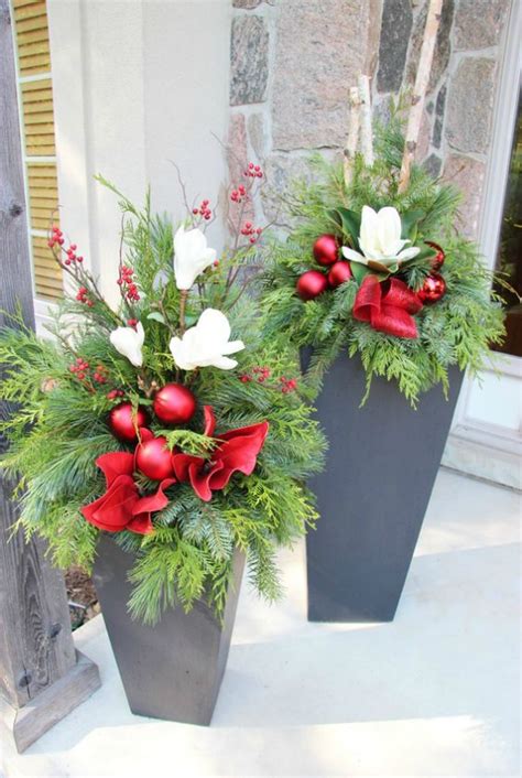 From the lights on the from the lights on the columns to the santa in the yard, you'll want your curbside appeal extra festive. Top Outdoor Christmas Decorations - Christmas Celebration ...
