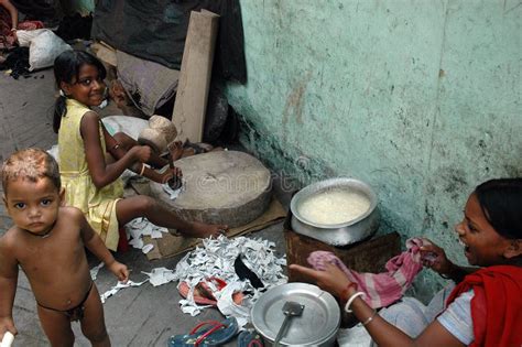 Slum Dwellers Of Kolkata India Editorial Photography Image 17919002