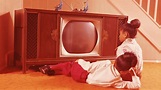 Before the Internet – 25 Vintage Photos Show Children Watching TV in ...