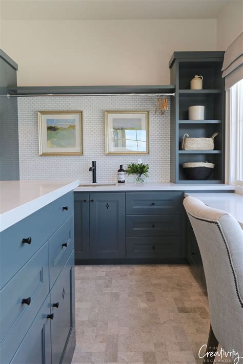 Modern supply's kitchen, bath and lighting showroom in knoxville displays the latest kitchen cabinets, bathroom vanities, faucets, appliances, lighting and plumbing fixtures for your kitchen or bath remodel and new construction project. Benjamin Moore Knoxville Gray: Color Spotlight | Kitchen ...
