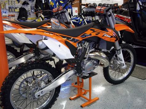 Motocross action 2 stroke builds turned to their very own jody weisel to build a trick ktm 250 sx. KTM SX 125 2015 2T - Jual Motor KTM MX Lubuklinggau Kota