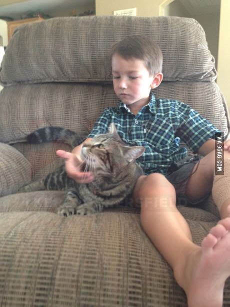 This Is Tara The Hero Cat That Rescued Her Young Human Animals