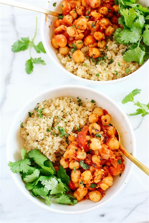 It's flexible and customizable and a perfect platform for those who want to prep but fear the table of little tiny containers laid out before them! Spicy Chickpea Quinoa Bowls (Meal Prep) - Eat Yourself Skinny