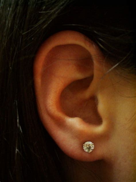 This size of diamond stud is popular because it's quite versatile. Diamond Earrings: Are 1 Carat Diamond Earrings Too Big