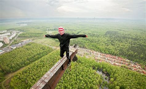 Heart Stopping Photos Of Russian Daredevils Taken Without Any Safety