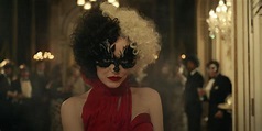 Cruella (2021) | Film Review | The Hollywood Outsider