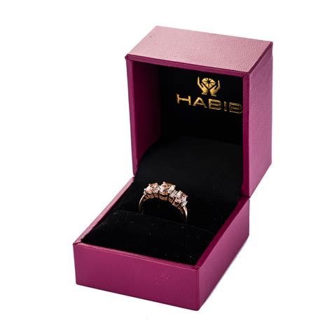 Cincin lelaki habib yang diperbuat daripada emas dan bukan emas seperti titanium dan perak. Forever Mine Morganite Diamond Ring | HABIB Jewels