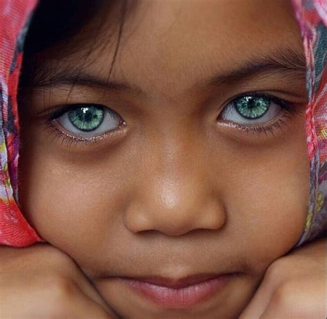 This Little Girl Had The Most Beautiful Eyes Ever Cool