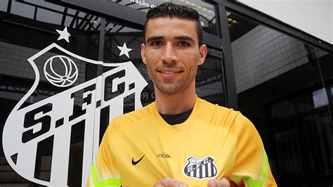 Santos 'vai pra cima deles, santos'. Vanderlei é o novo goleiro do Santos FC - YouTube