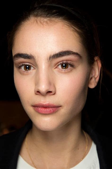 Spring Summer 2016 Couture Beauty Trends Bushy Eyebrows Eyebrow