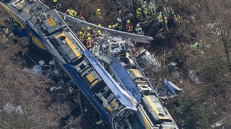 2 Trains Collide In Germany 10 Dead At Least 100 Injured Abc News