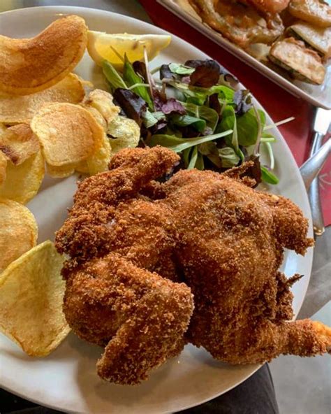 Pollo fritto all'italiana e birre artigianali. Sbanco | Roma • #sbancoroma #pizzeria #pizzaroma #roma # ...