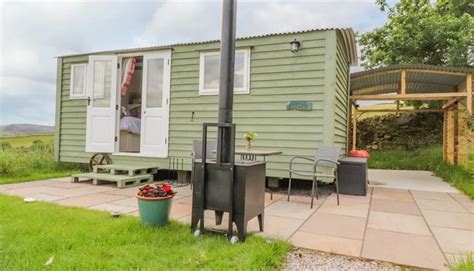 Craven View Shepherds Huts Self Catering In Barnoldswick