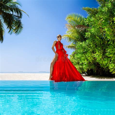 Luxury Fashion Elegant Fashion Model Stylish Female Model In Red Long