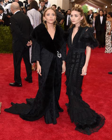 Met Gala See Every Look From The Red Carpet Stylecaster Mary