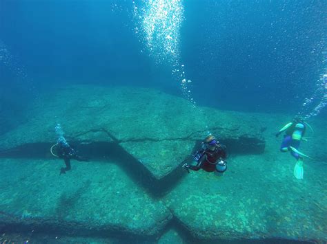 Yonaguni Monument Ancient And Mysterious Underwater Pyramid Of Japan