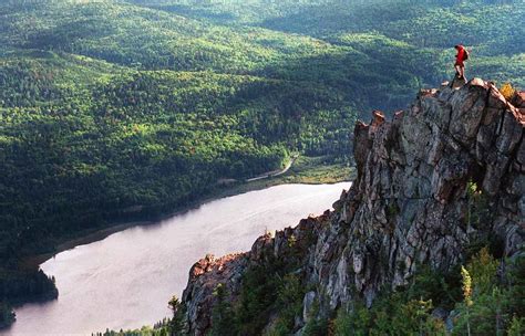 Are you looking for best appalachian trail books? Hike the Appalachian Trail virtually with new app - dlmag