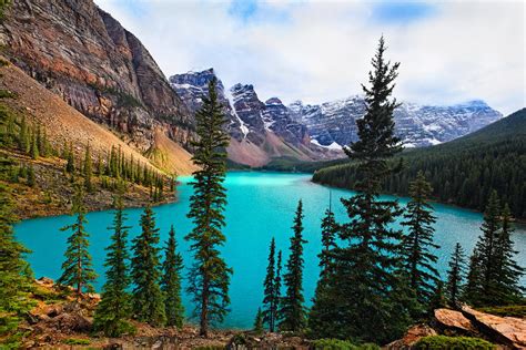 Moraine Lake Seven Natural Wonders Of Canada