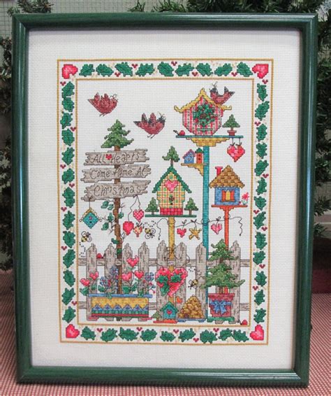 Animals, arts, clothing, counted cross stitch, counted cross author: All Hearts Come Home At Christmas Counted Cross Stitch Pattern
