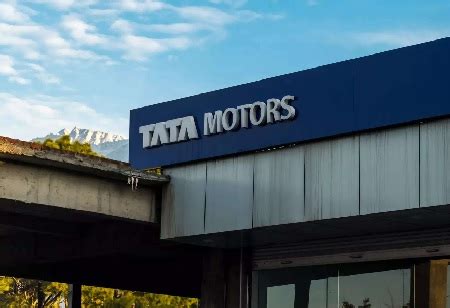 Tata Motors To Buy Sanand Plant Signs Mou With Ford Gujarat Govt