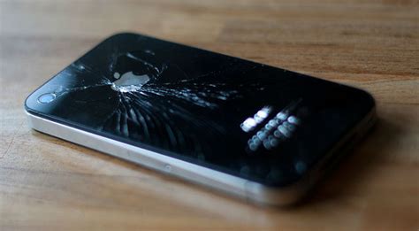 Apple Offering Iphone 5 Screen Replacement In Store For 149 Ubergizmo