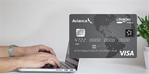 Top travel miles credit cards table Avianca Vuela Visa 40,000 Bonus LifeMiles ($680 Value)