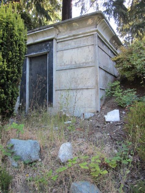 Abandoned Mausoleum In Tacoma Cemetery