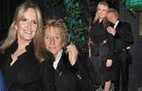 Rod Stewart Cuddles Up To Wife Penny Lancaster After Revealing Brother Bobs Trends Now