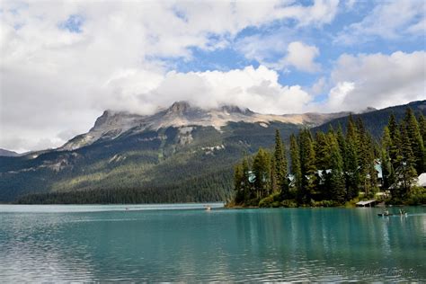 Fotogalerie Emerald Lake Jezero V Np Yoho č 2100854 Turistikacz