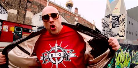 Ogli g lesz a kulturális miniszter hogyha a jobbik győz, ogli g lesz magyarország kulturális minisztere, jelentette be a vona gábor. Ogli G a nagydarab gengszter visszatért és németül rappel ...