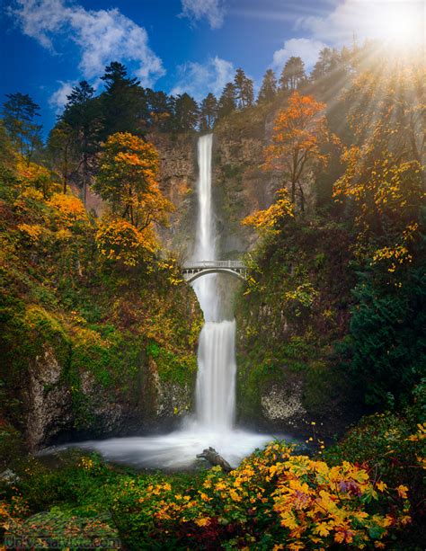 Multnomah Falls In Autumn Colors By William Freebilly Photography 500px