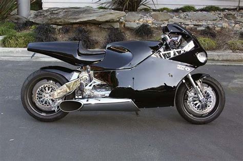 This bike is one of the most powerful production motorcycles. MOTOR SPORT: MTT Turbine Superbike