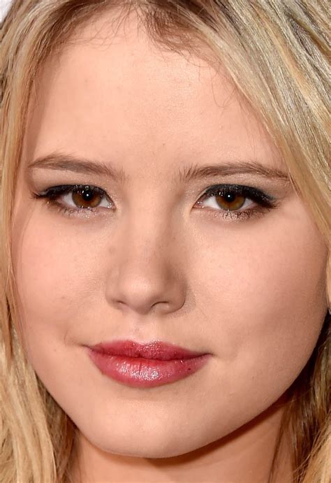 Close Up Of Taylor Spreitler At The 2015 People S Choice Awards Beautyeditor Ca 2015 01