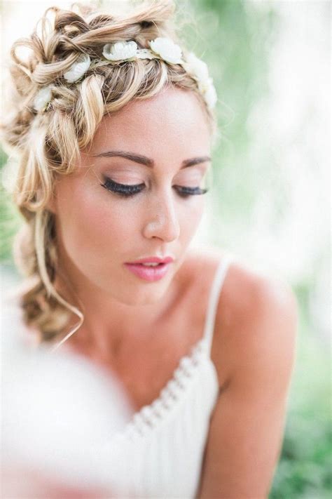 5 Beautiful Medium Length Wedding Hairstyles Ideas