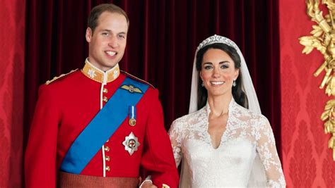 April war das design monatelang londons bestgehütetes modegeheimnis. Herzogin Kate Middleton und Prinz William: Eigene Doku ...