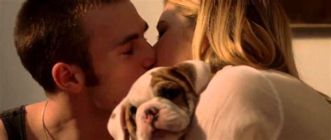 London 2005 Jessica Biel And Chris Evans Kissing With A Puppy YouTube