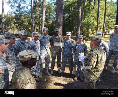Command Sgt Maj Michael Perry Hi Res Stock Photography And Images Alamy
