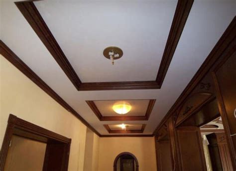 Деревянный потолочный плинтус: выбор, монтаж, галтели для потолка из ...