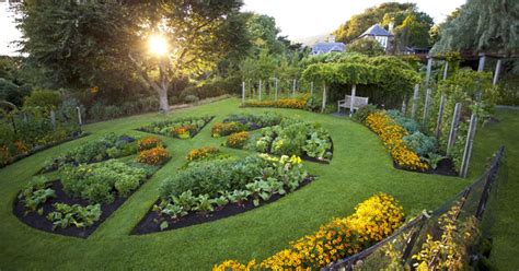 Elegant Edible Gardens An Emerging New Trend In Garden Design