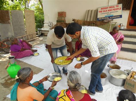 Donate To Donate Food For 30 Poor Old Age People In India Globalgiving