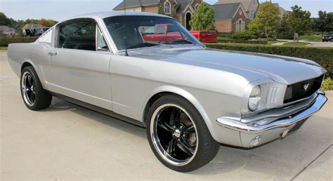 Ford Mustang Fastback Restomod Mustang L Engine T