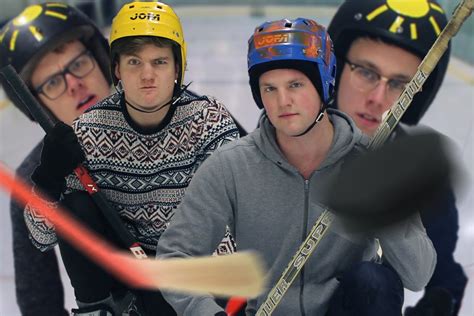 Komikerduon emil och daniel norberg har gjort stor succé med sina schlagerparodier. Ishockey med Daniel & Emil Norberg - YouTube