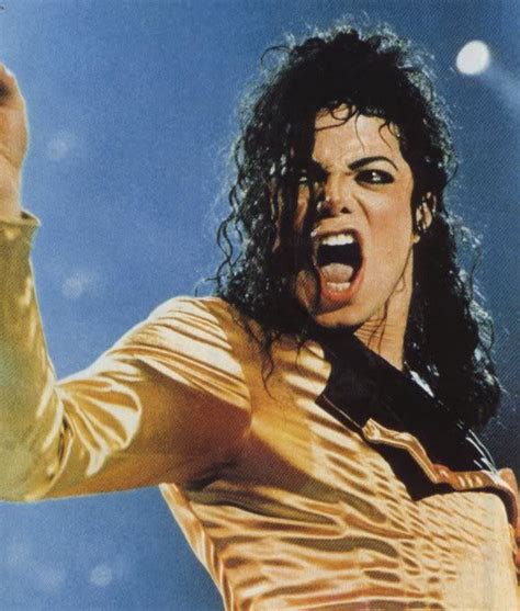 Dangerous World Tour Onstage Wanna Be Startin Somethin Human