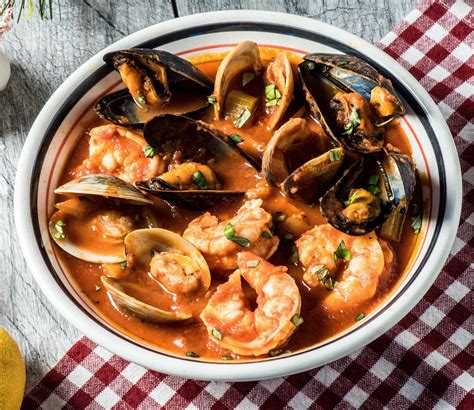 Nestle snapper and scallops into broth and scatter tarragon sprigs over. Keto Cioppino Italian Seafood Stew | Recipe | Seafood stew ...