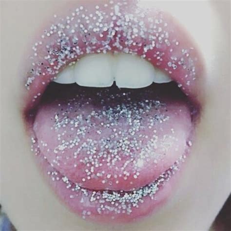 How To Wear Glitter Tongue Popsugar Beauty