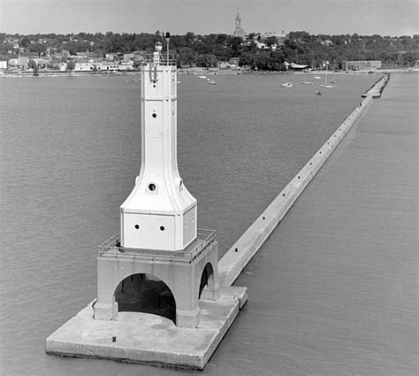 Port Washington Breakwater Lighthouse Wisconsin At