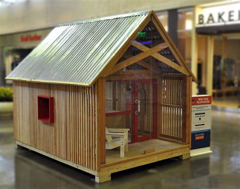 Lorem ipsum dolor sit amet, consectetuer adipiscing elit. Urban Chicken Coop