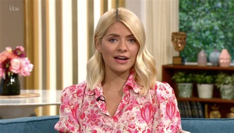 holly willoughby fans horrified at the cost of her outfit entertainment daily