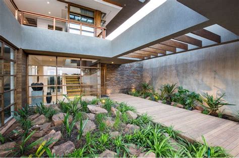 Görlitzer straße 21 01099 dresden. Exklusives Feng Shui Haus mit Garten in Südafrika
